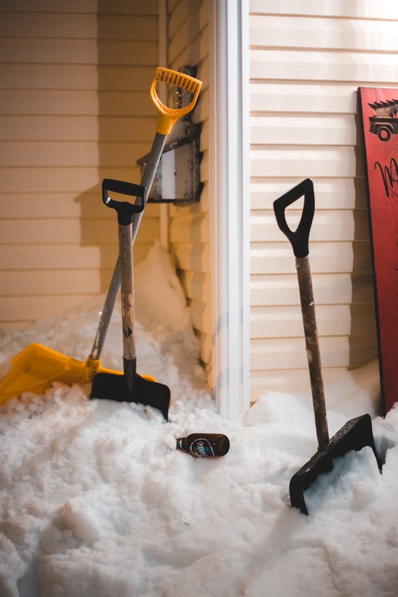10 Essential Winter Tools Every Homeowner Should Have
